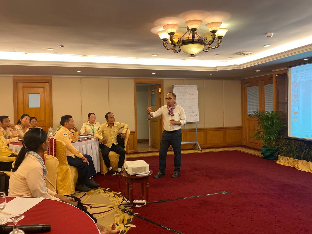 The activities of refresher training course for French-speaking tour guides 